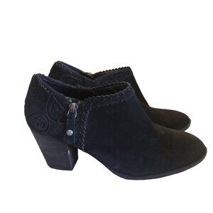 Nurture booties size 8.5US black suede Leather